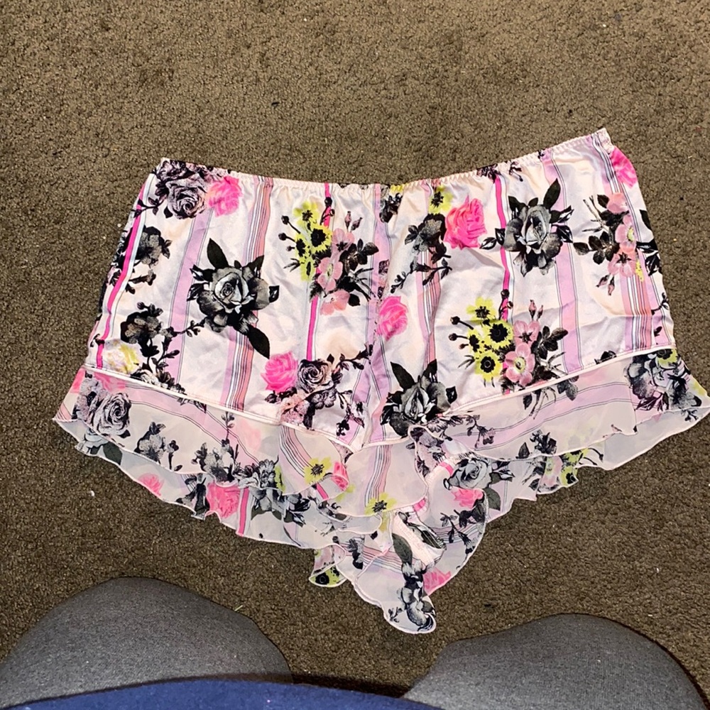 Sleep silk shorts